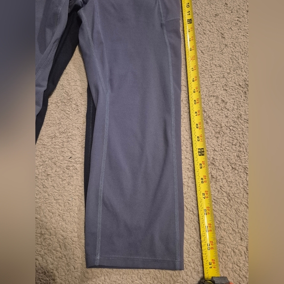 Women's Bundle of Athletic Cropped Highwaist Leggings L EUC - Picture 11 of 13